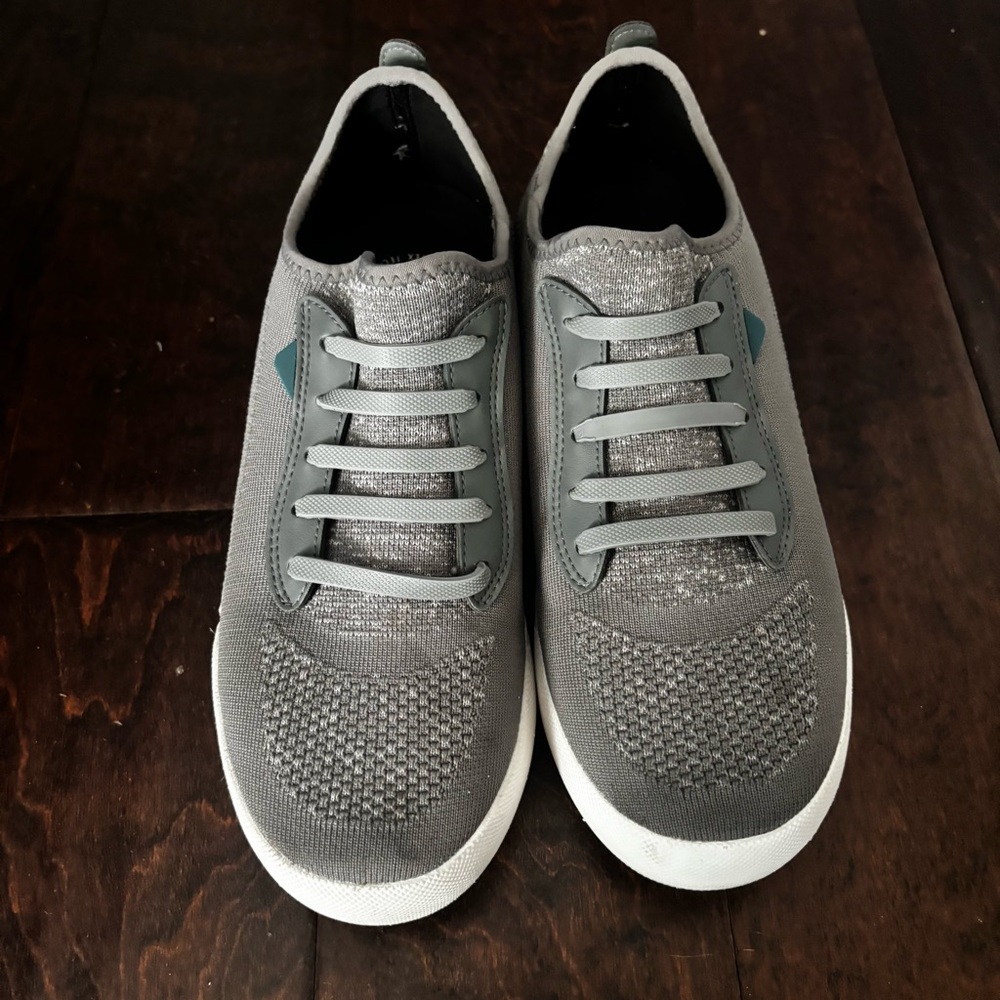 Vessi Weekend Shoes | Women’s Size 9